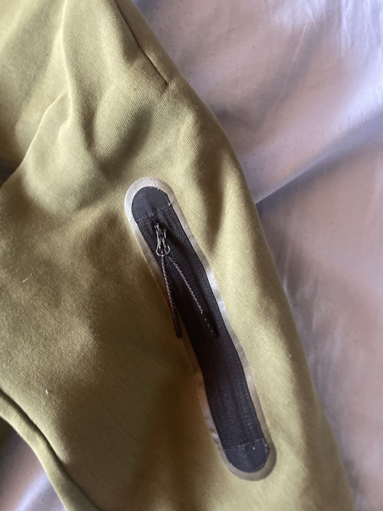 Vand schimb Nike Tech