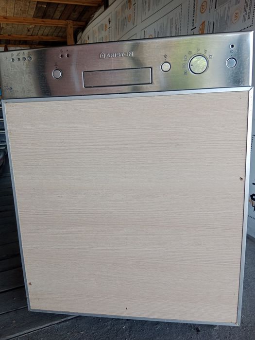 Посудомоечная машина Аристон