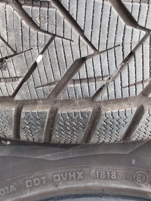 2 cauciucuri iarnă VREDESTEIN 215/60 R15- an 2018