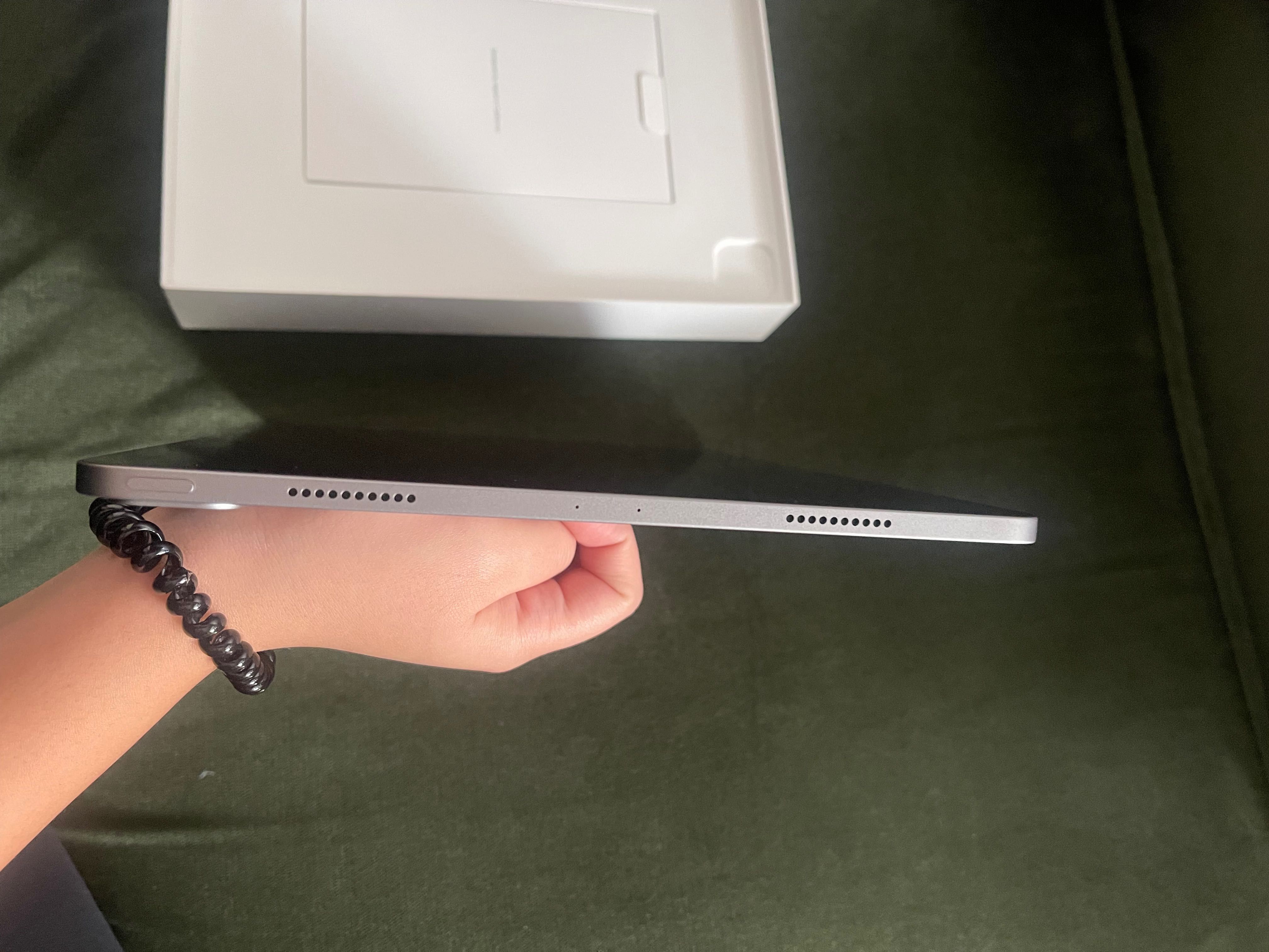 IPad Pro generația 6 12.9-Inch WI-FI 256GB (2022)