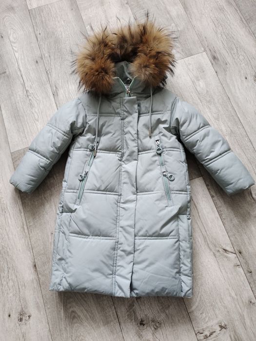 Продам зимний пуховик на девочку