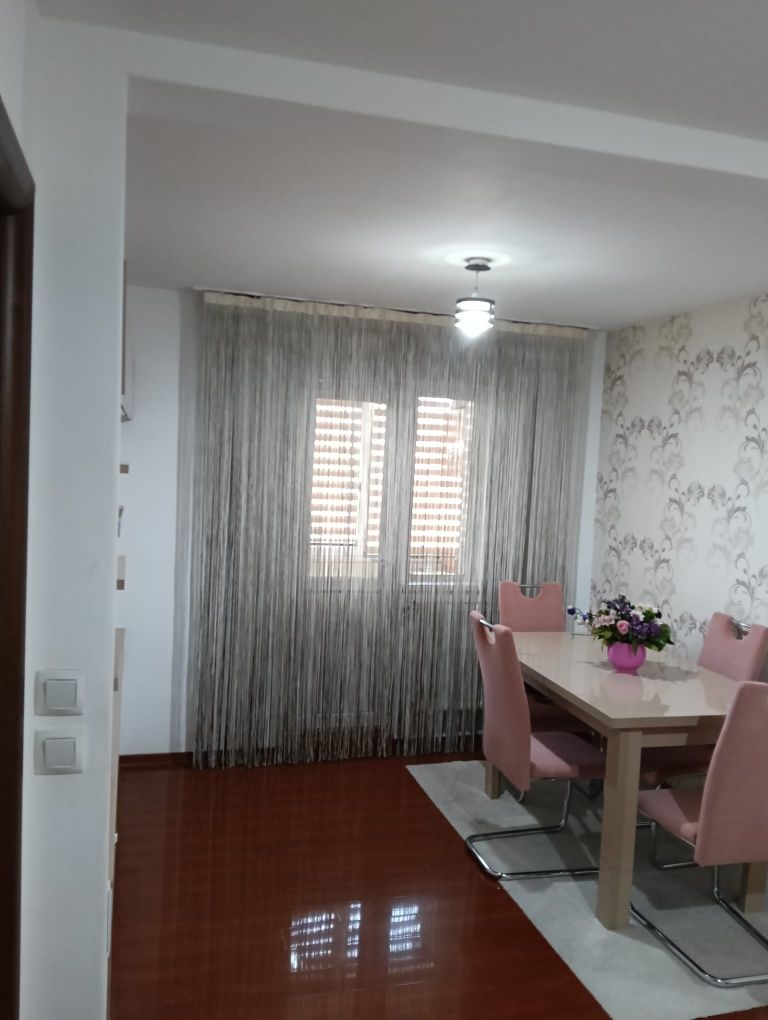 Recomandare vizionare! Decomandat/ Valea Rosie(Dacia)/renovat/mobilat/