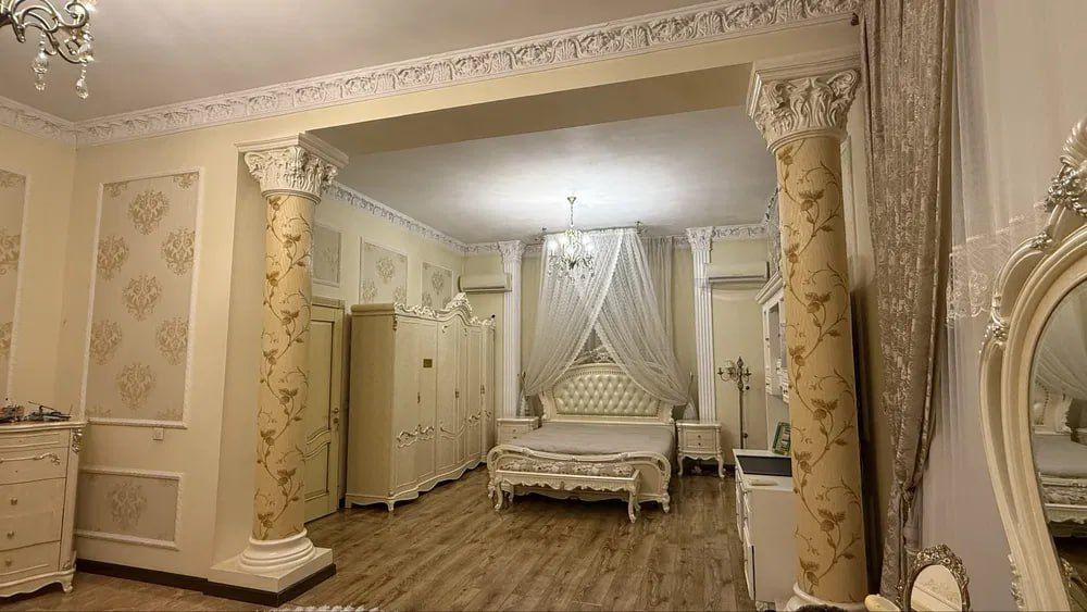 Sotiladi Дом Яккасарай махалля Тепа Ракат Боши 5 соток 3 уровня