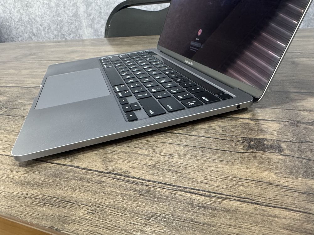 Macbook pro M1 - 13” Retina 8CPU (2020год) 8Gb / 512Gb / 8GPU