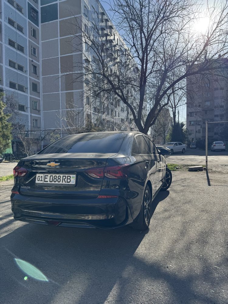 Monza 1.5 AT сотилади