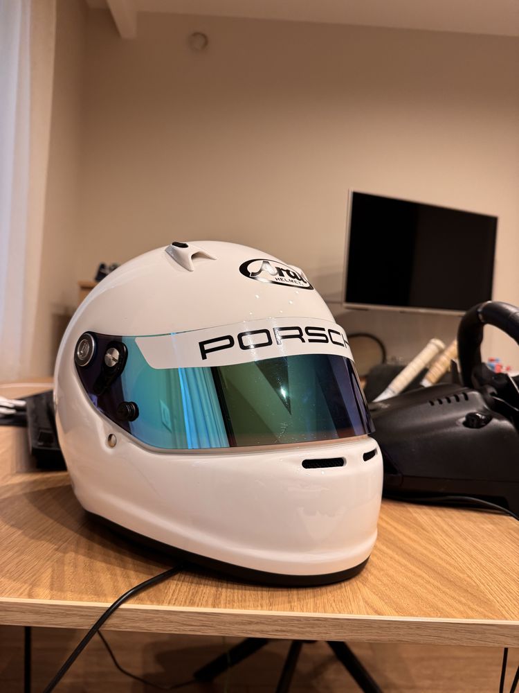 Каска Arai SK-6 + три визьора