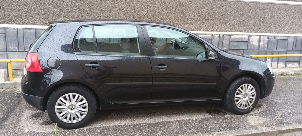 Vând golf 5 1.4 benzină