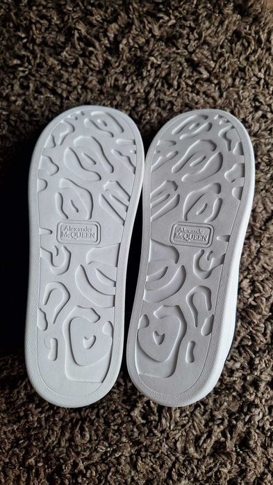 Alexander McQueen Velvet Black 44