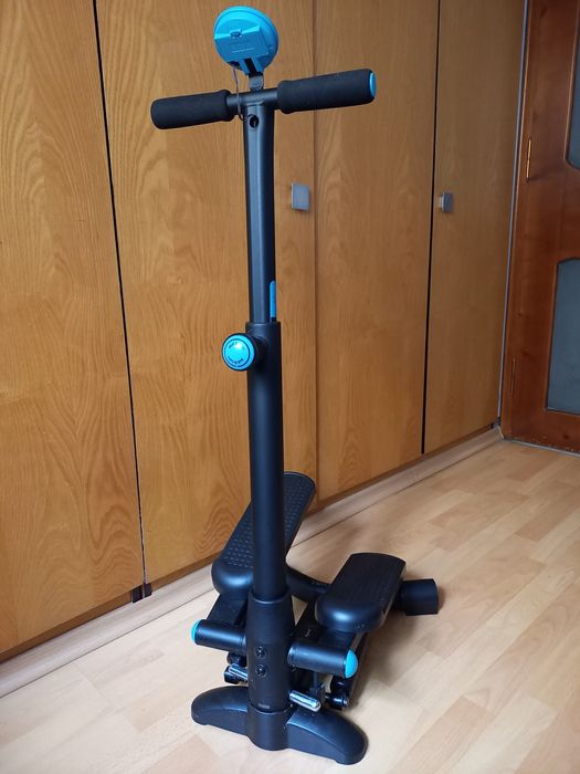 Степер с телескопична ос и дисплей.