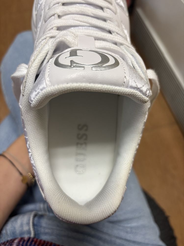 Guess сникърси марстонки 40 номер