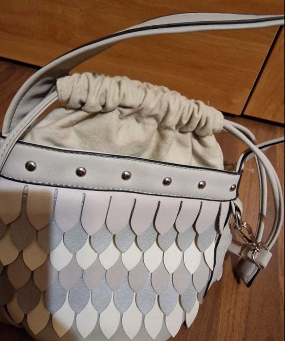 Geanta superba tip sac