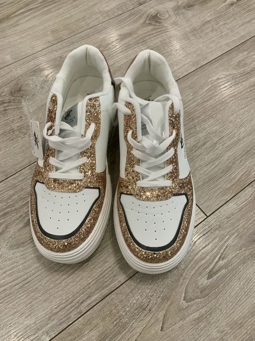 Adidasi polo de vanzare