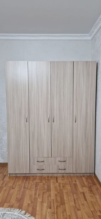 Продам шкаф 4-х дверный