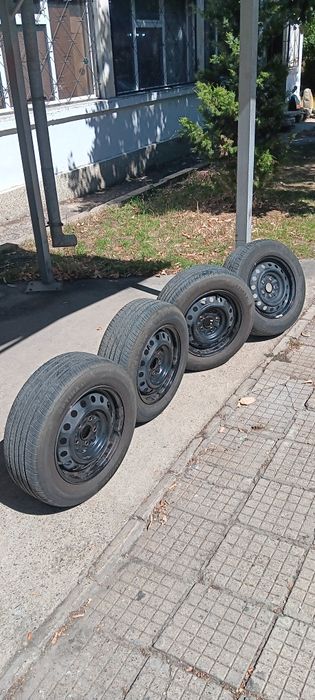 Гуми със джанти за Тойота