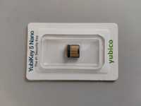 Портативный ключ для защиты криптокошелька YubiKey 5 Nano