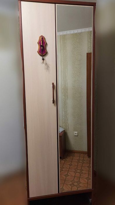 Продам шкаф плательный