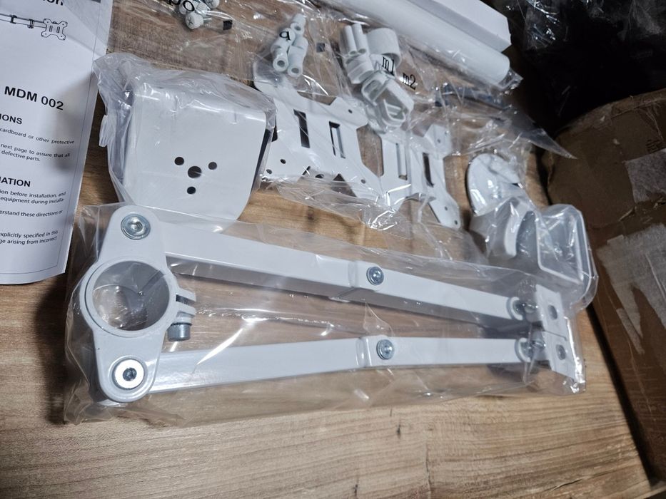 Suport de 2 monitoare de 33-68 cm reglabil, Alb