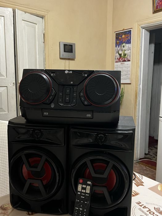 Музыкальный центр