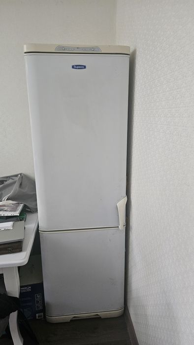 Продам Холодильник Бирюса