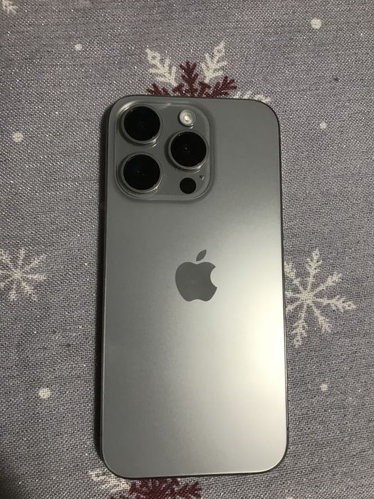 Vand iPhone 15 Pro