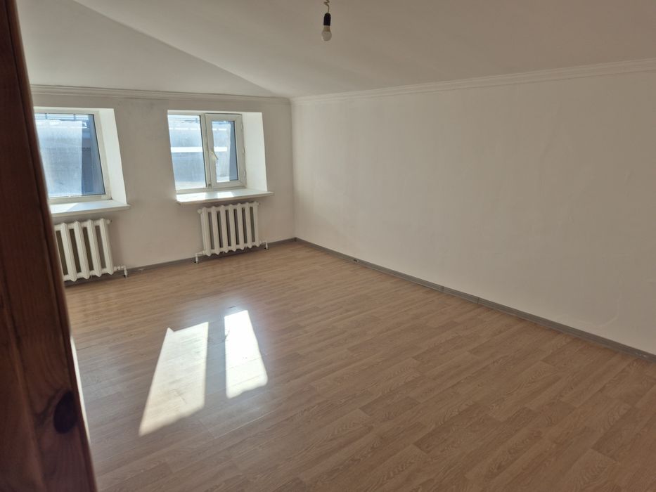 Сдам в аренду офисное помещение или под теплый склад.

Можно под ск