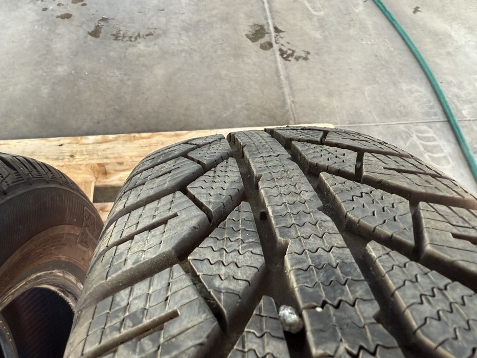 4бр. КАТО НОВИ Зимни Гуми 175/65R/15 -SEMPERIT- DOT:2623- 7.0мм+6.7мм
