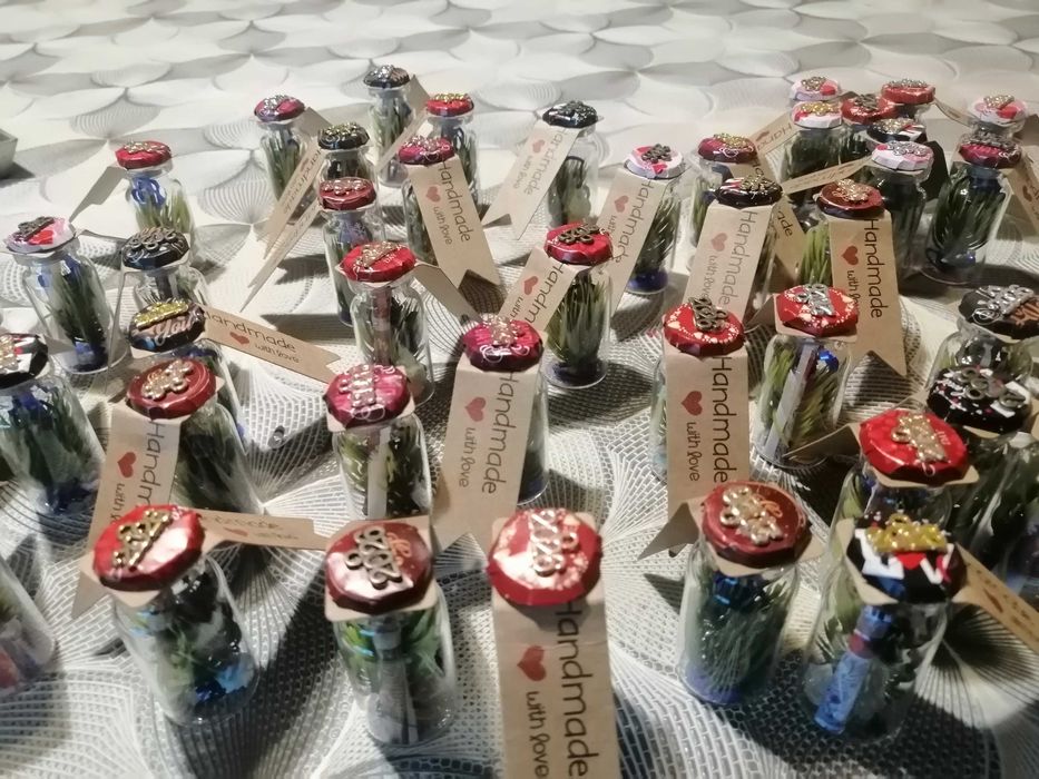 Коледни пожелания в бутилка