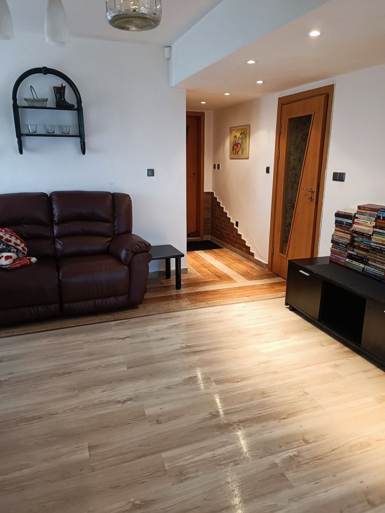 Дава се под наем Тристаен апартамент в София, Лозенец - 80 кв.м за 816 € - Снимка #11