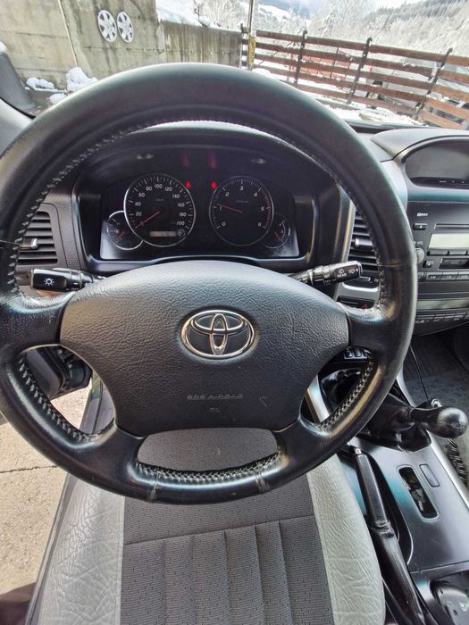 Toyota Land Cruiser- J12