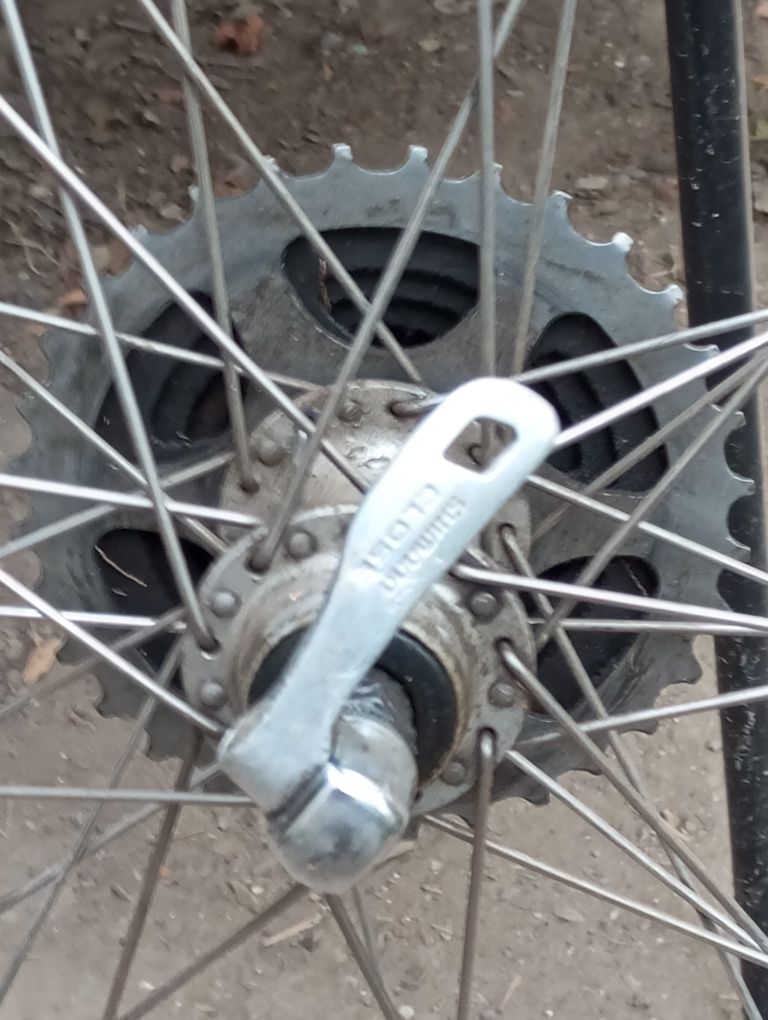 Roată spate 28,cu butuc Shimano ,Mânere frână dia compe 23,5 originale