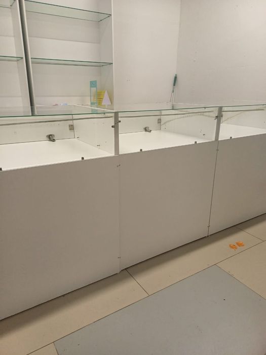 Витрина продам срочно