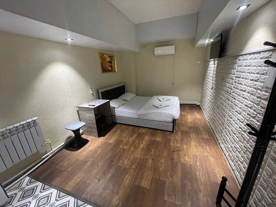 Soatlik , kunlik mehmonxona . Гостиница почасовая и суточная