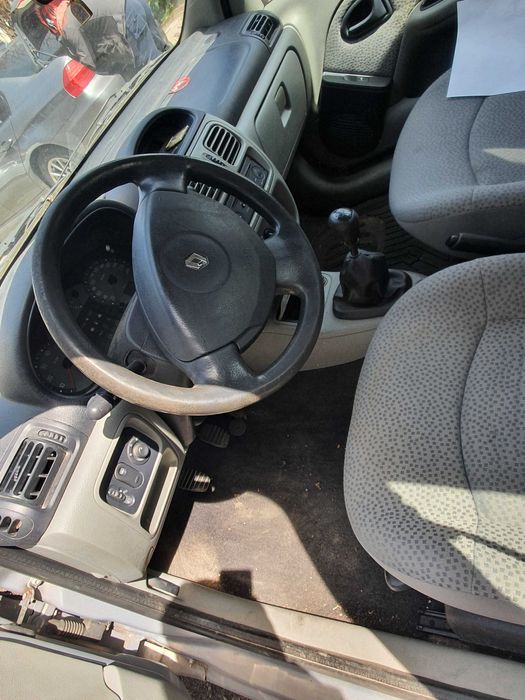 Fata completa / Piese dezmembrari Renault Clio 2 Symbol 1..5 diesel