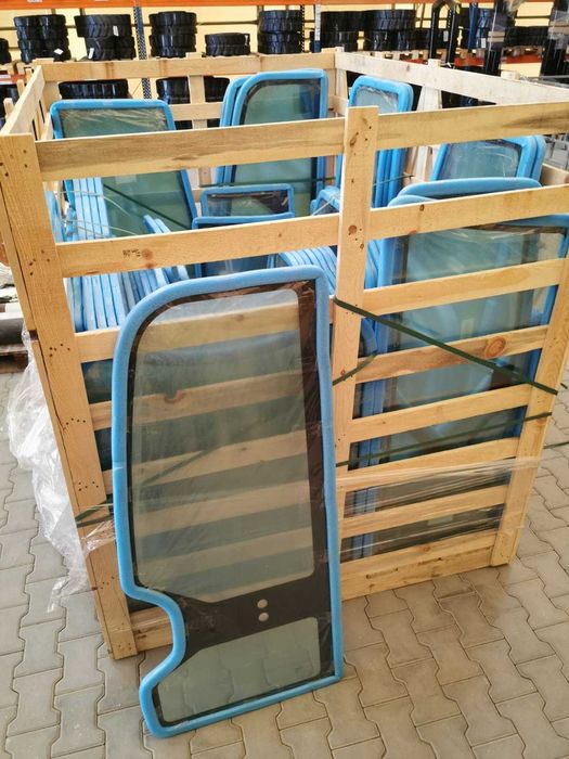 Geam pentru utilaj - usa pentru excavator Takeuchi si nu numai