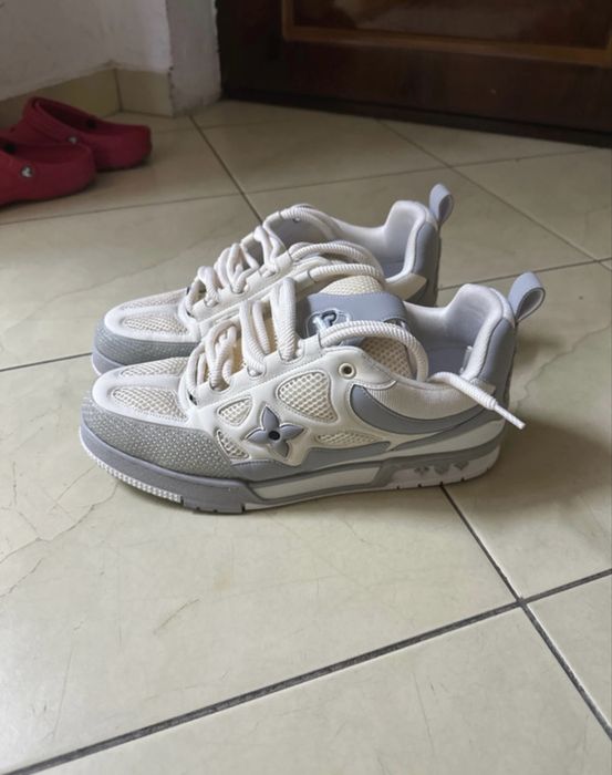 LV skate grey 45