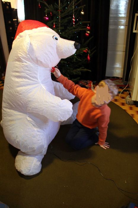 Mos Craciun urs personaj pentru copii- autogonflabil