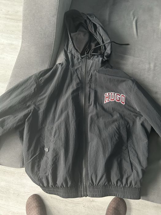 Яке Hugo като ново