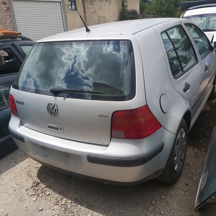 Фолксваген Голф 4 1.9 ТДИ 90 к.с и 110 к.с и 1.4I 2001 g.