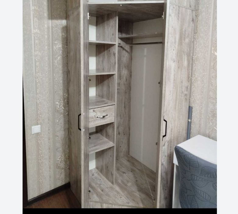 Продаётся угловой шкаф
