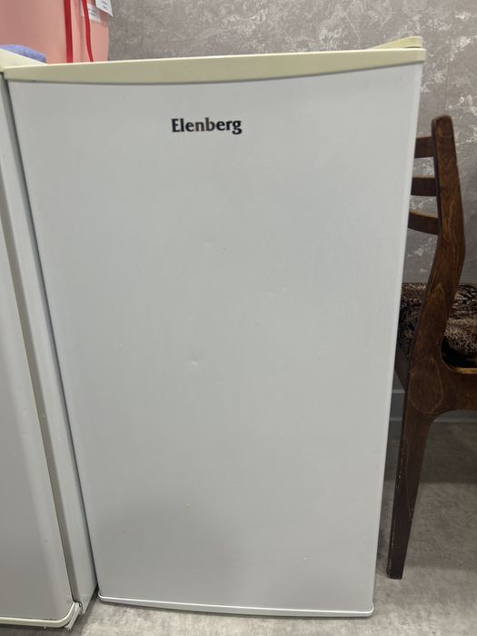 Компвктный холодильник