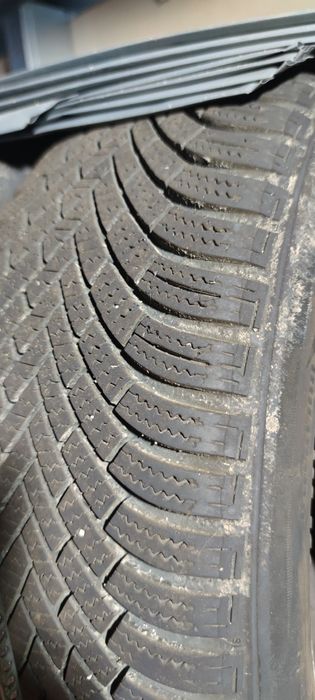 4×108   195 50 15.  форд