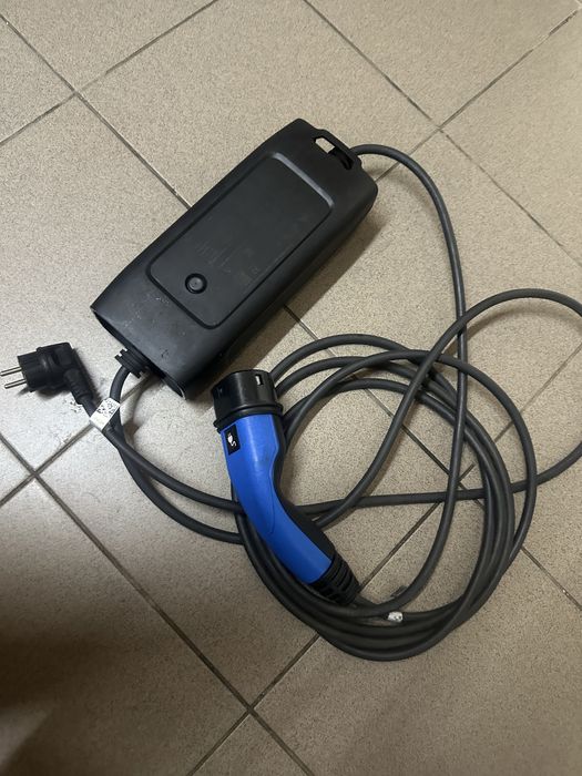 Statie incarcare auto tip 2 -schuko jaguar land rover