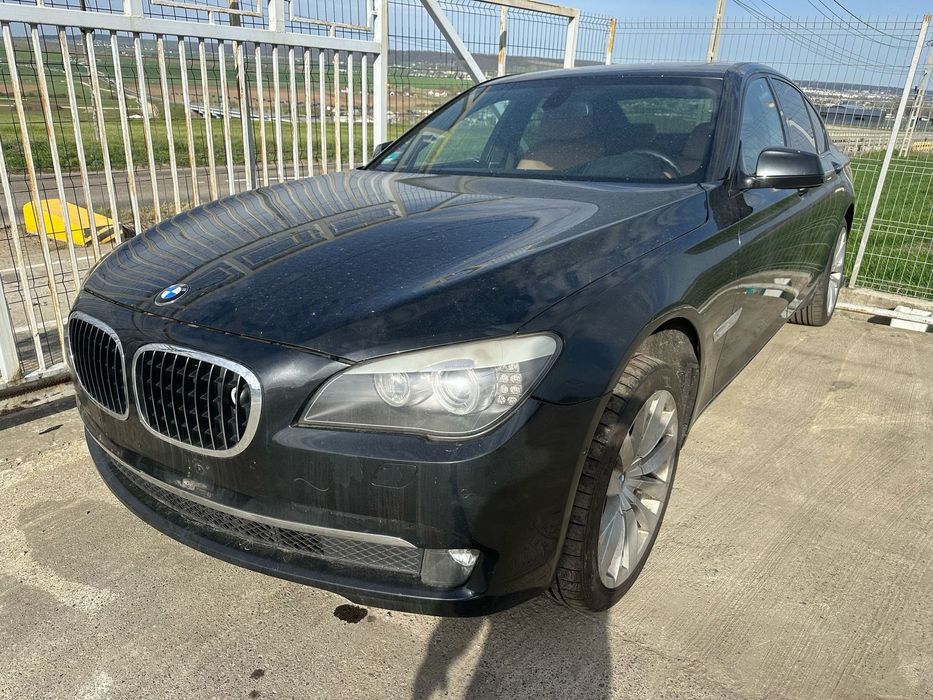 Dezmembrez / Dezmembrari / Piese / Accesorii Bmw f01 4.4 benzina 2009 negru volan stanga