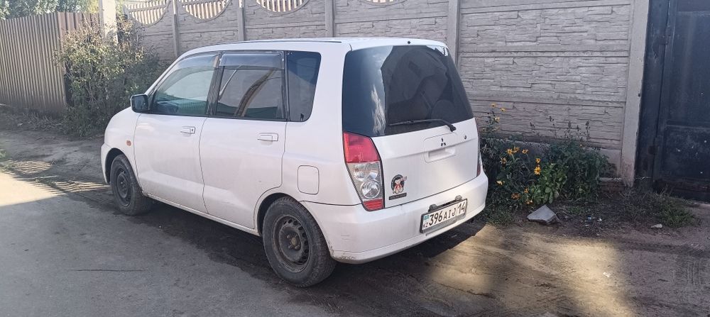 Митсубиси Динго 2001г