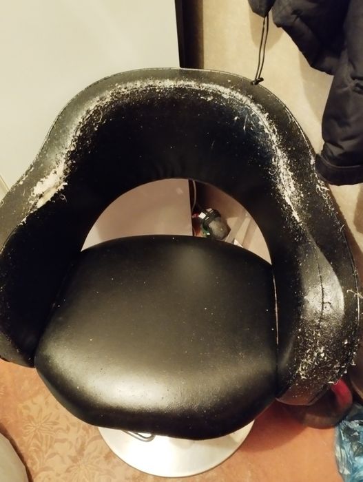 Парикмахерские стулья