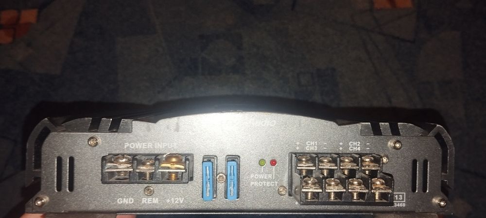 Amplificator auto Mac