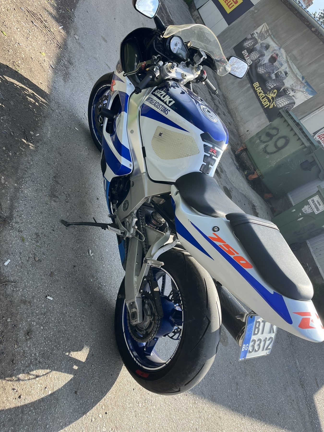 Suzuki GSXR 750 2000г.