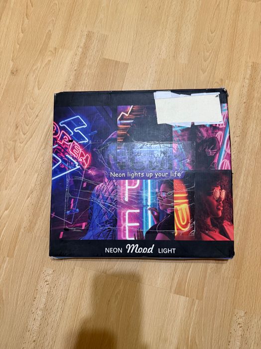 Продавам LED неонова табела GAME ROOM