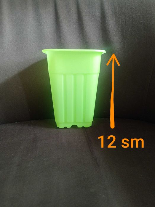 Ko'chat tayyorlash uchun tuvak, gul tuvak, gullar uchun tuvak