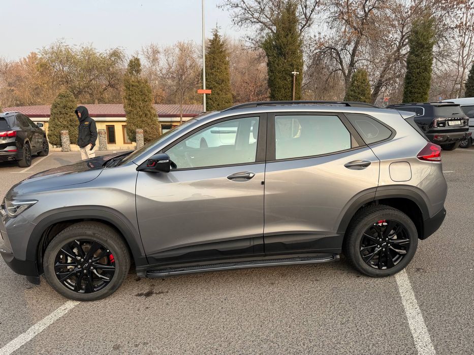 Tracker 2022 Redline